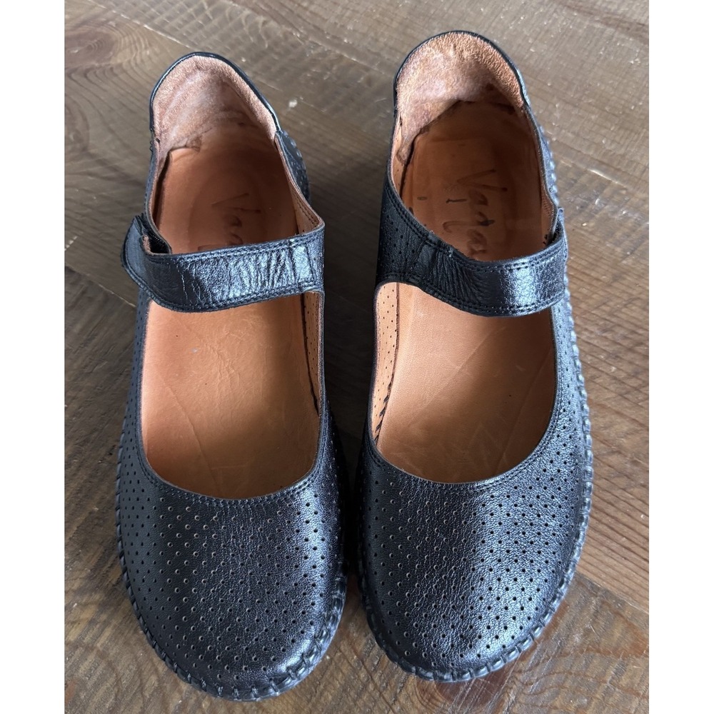 Vaqay Parma MaryJane Perforated Black Comfort Shoes EU 40/ US 9.5